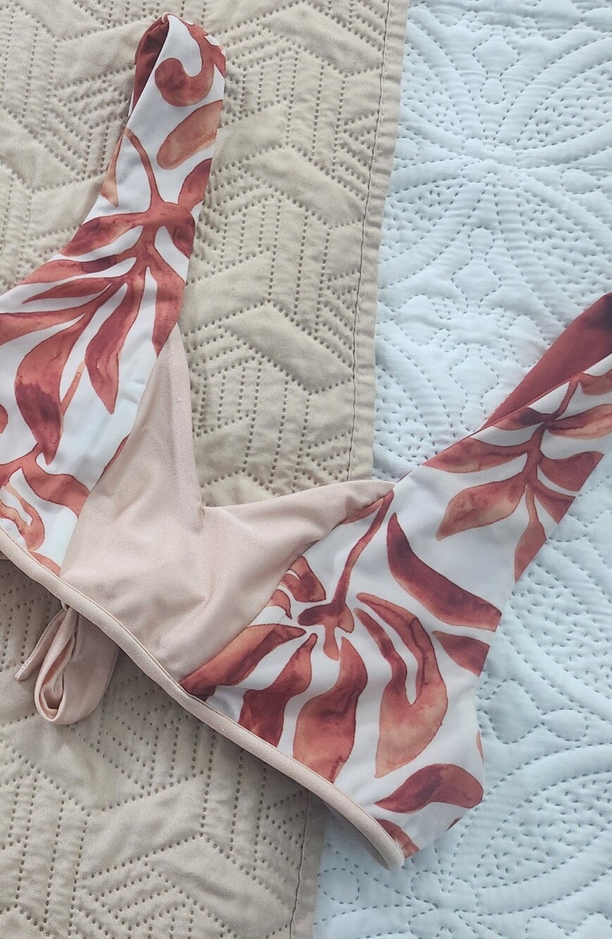 Seea Reversible 2 Piece Bikini, NWOT, size Large